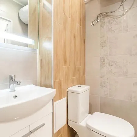 Apartment Cinderella Warna